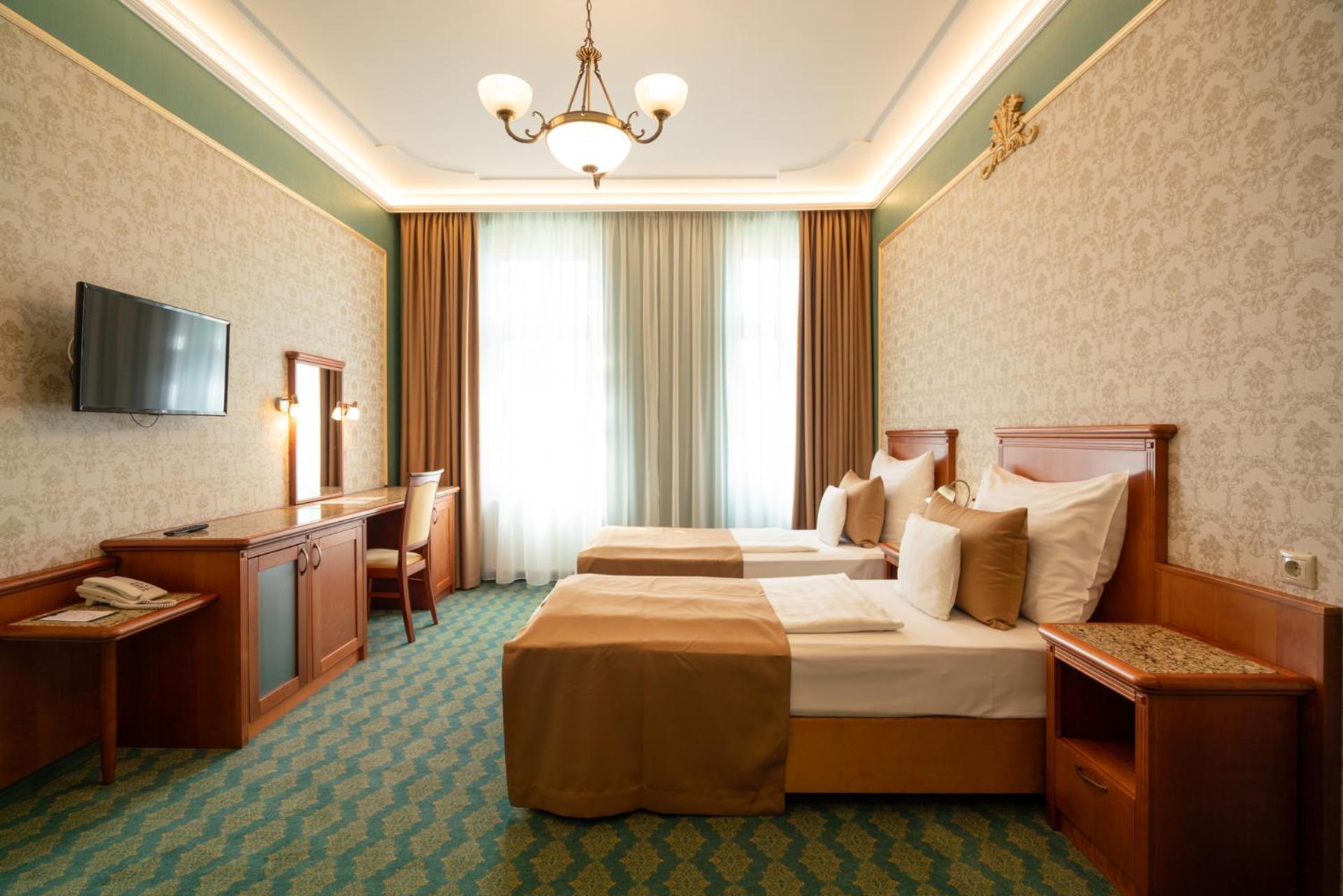 Elizabeth Hotel Gyula Eksteriør billede