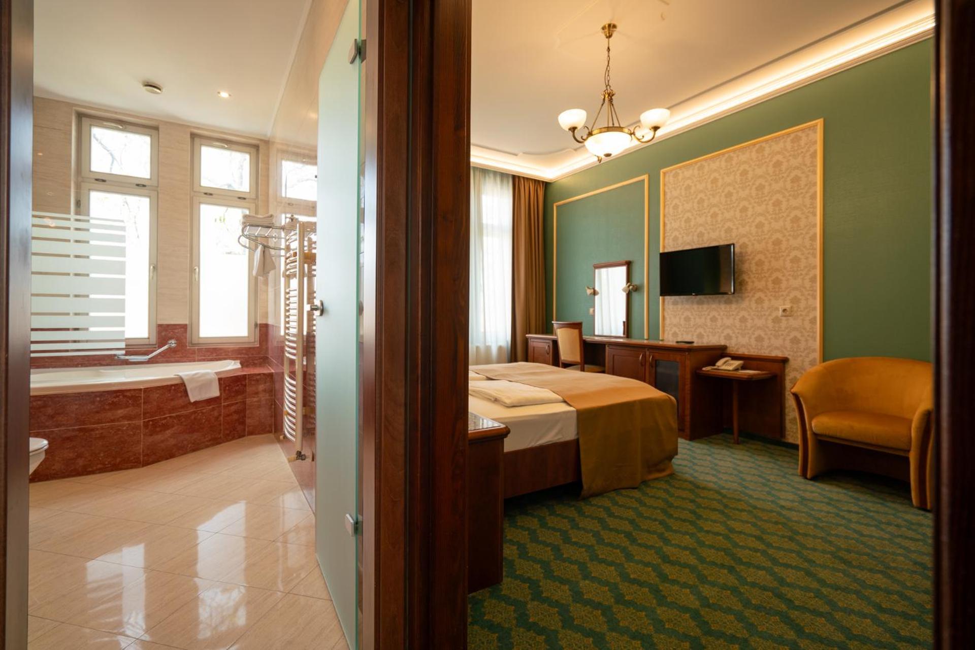 Elizabeth Hotel Gyula Eksteriør billede